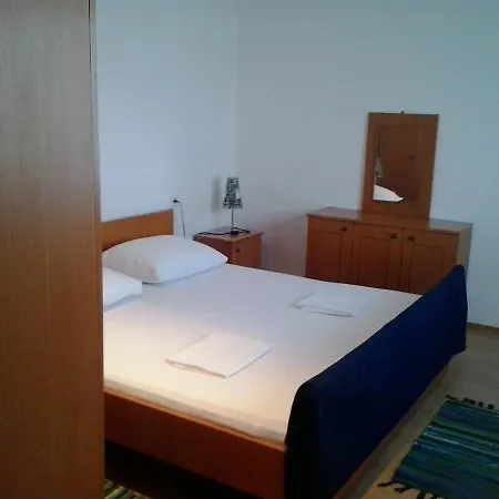Apartment By The Sea Pisak, Omis - 16411 Mimice