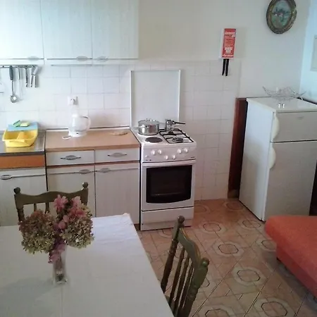 Apartment By The Sea Pisak, Omis - 16411 Mimice